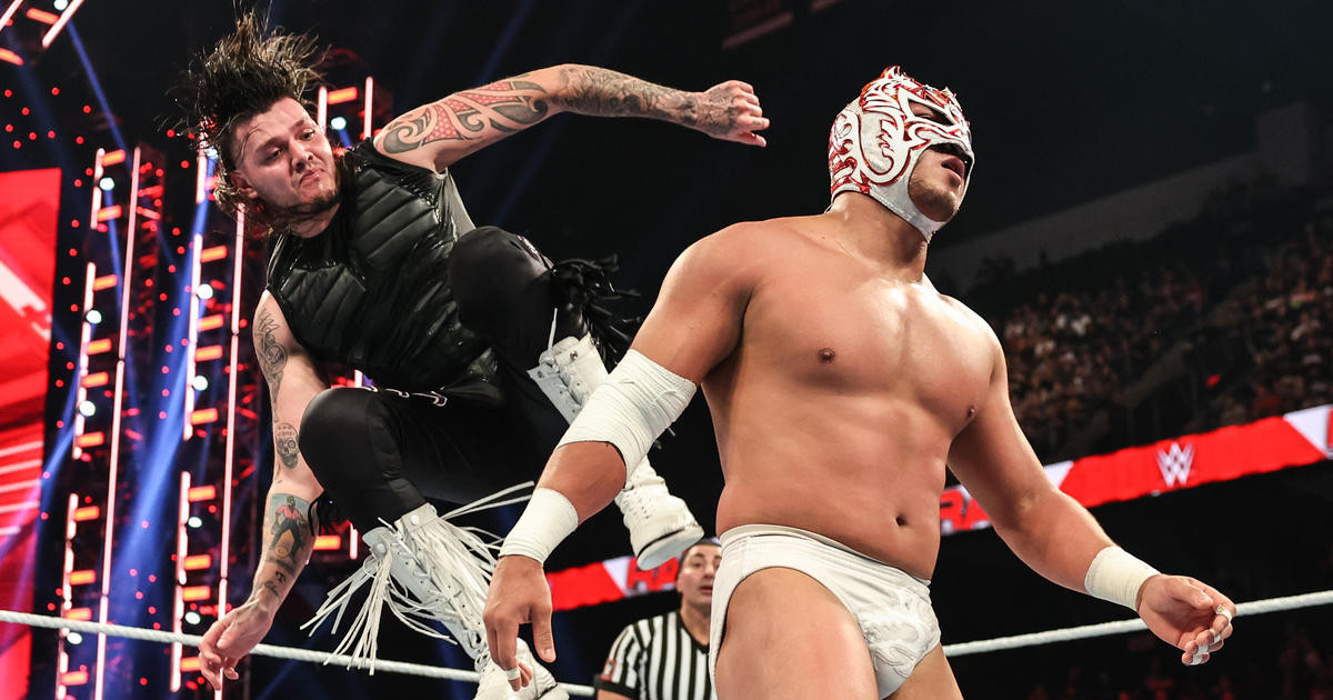 Dominik Mysterio Vs Dragon Lee Tops Wwe Raw In P Demo